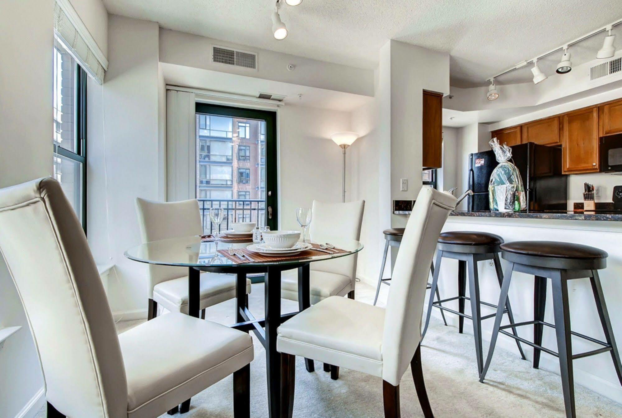 Global Luxury Suites At Thomas Circle ワシントン エクステリア 写真