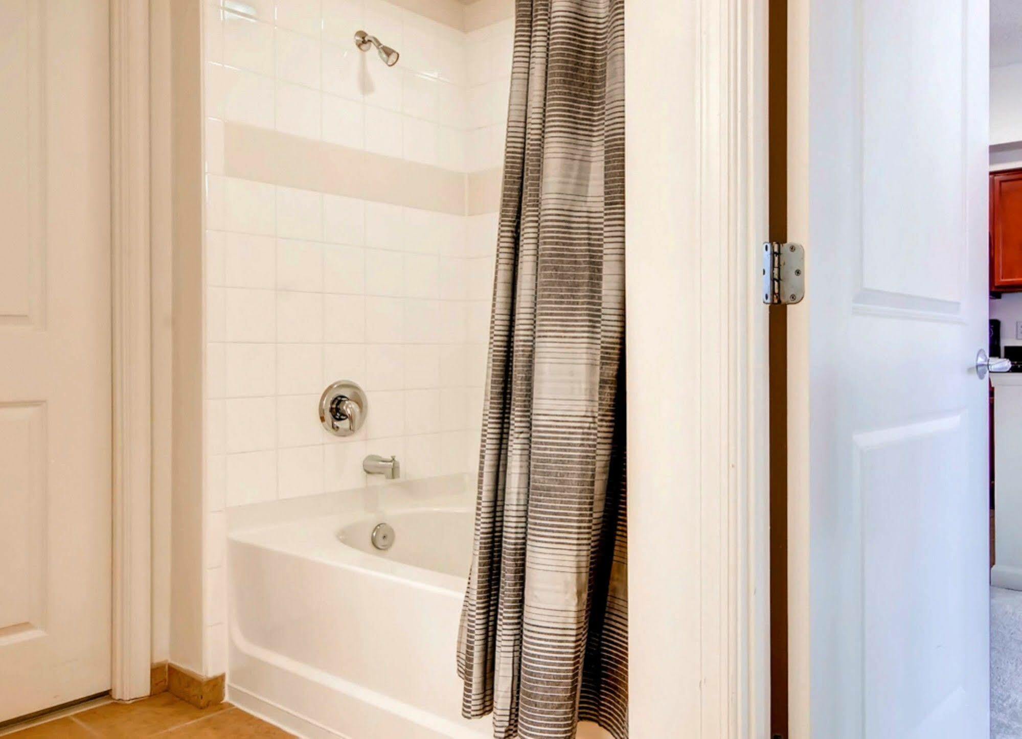 Global Luxury Suites At Thomas Circle ワシントン エクステリア 写真