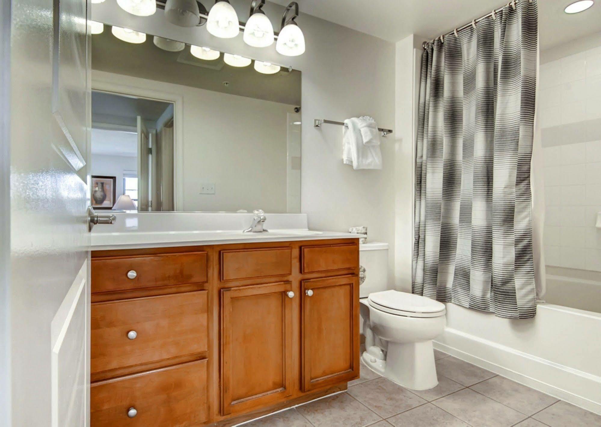 Global Luxury Suites At Thomas Circle ワシントン エクステリア 写真