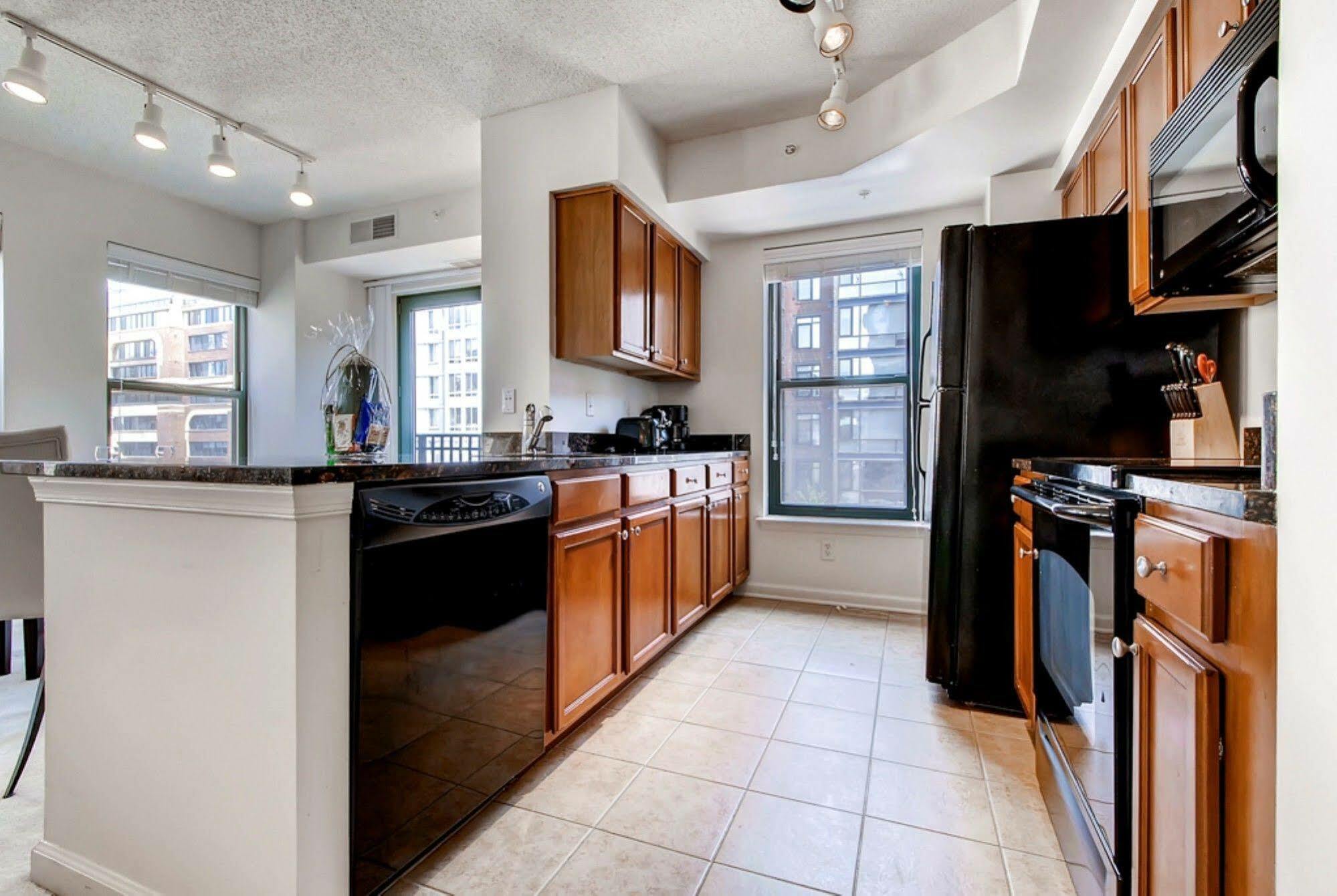 Global Luxury Suites At Thomas Circle ワシントン エクステリア 写真